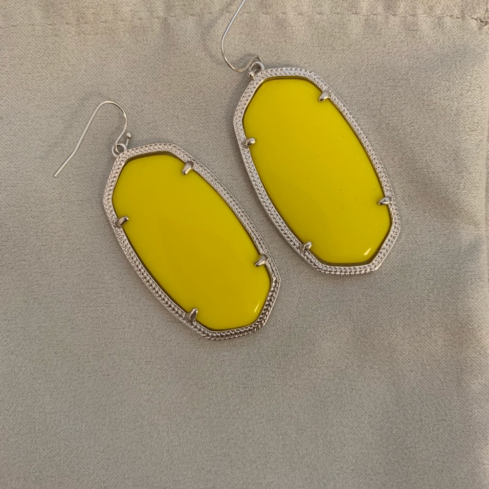 Kendra Scott Danielle Earrings